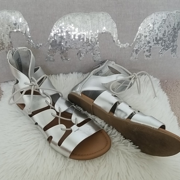 kohls silver sandals